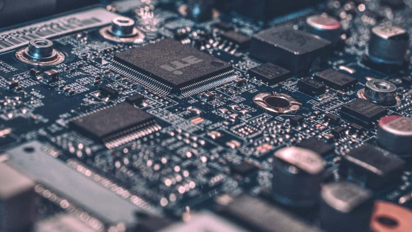 infralist-com-sc1gjcninik-unsplash